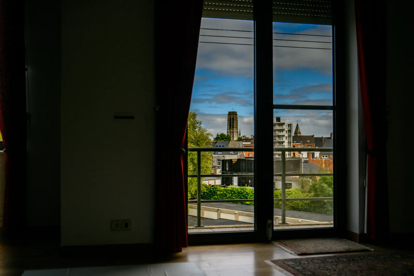 De Sint-Romboutstoren vanuit de master suite